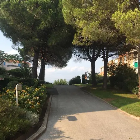 T2 Lagon Bleu * Fréjus